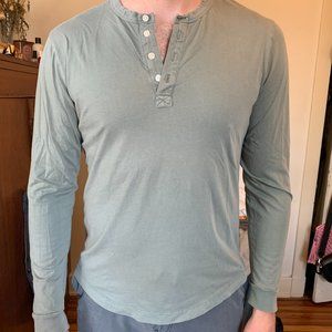 BUCK MASON Pima Curved Hem Henley
